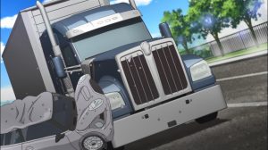 O carro de Kei é atropelado por um caminhão por culpa de Tilarna